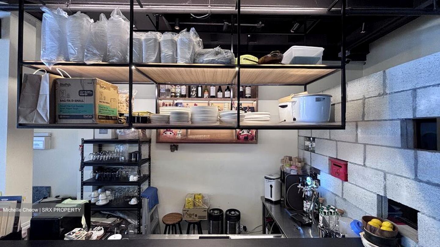 Arc 380 (D8), Shop House #467126111